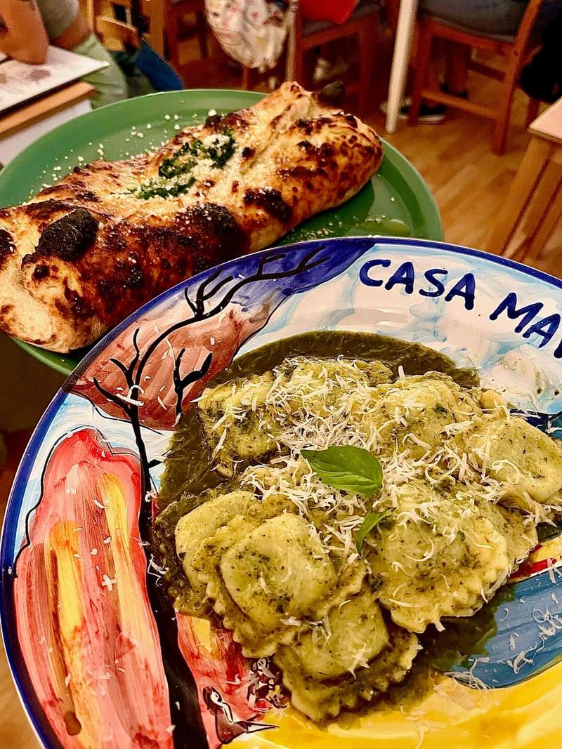 raviole pesto genovese y fagoto del vesubio